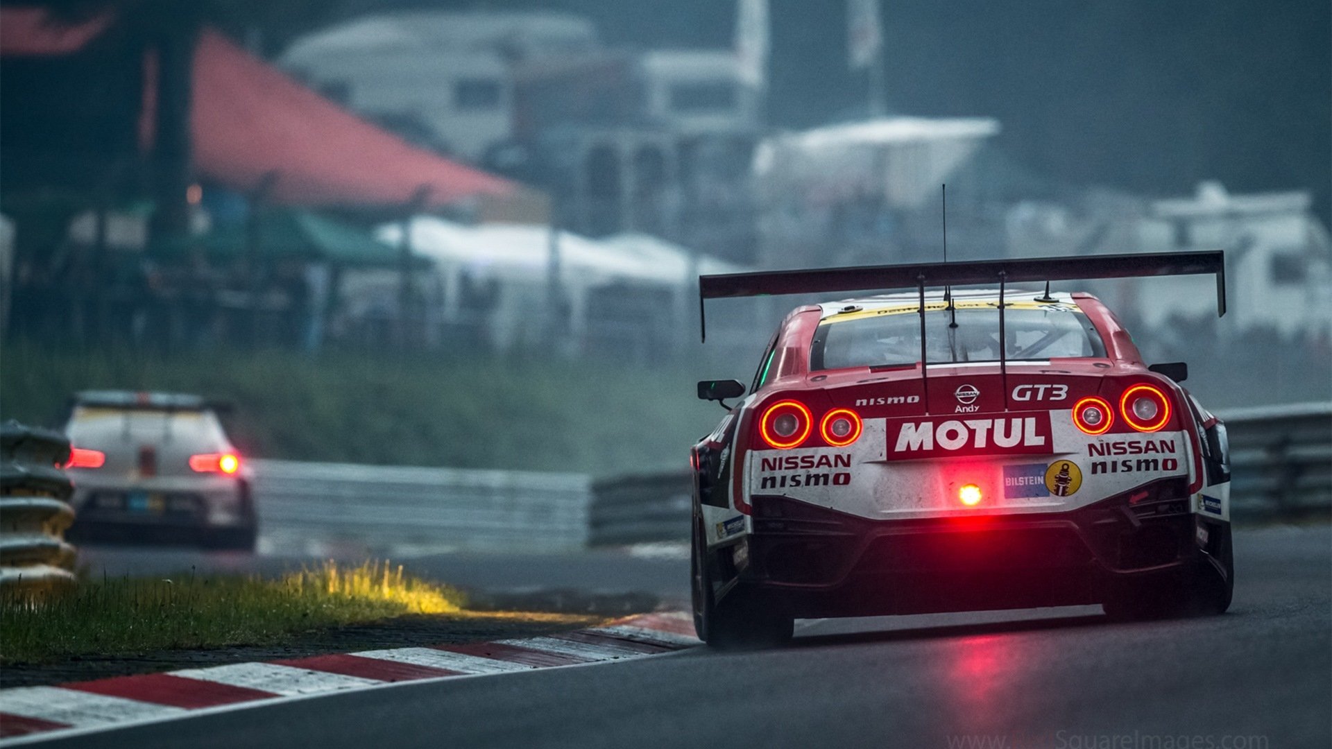 史上“最牛”篮下封盖：蒂伊在争夺篮板时显示出的强硬防守让对手胆寒！